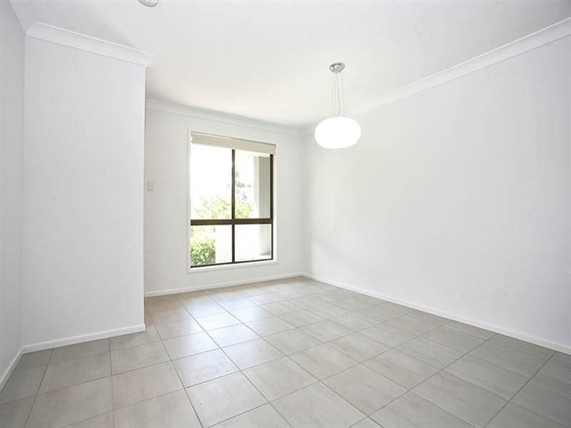 6 Blanc Close, Westlake QLD 4074