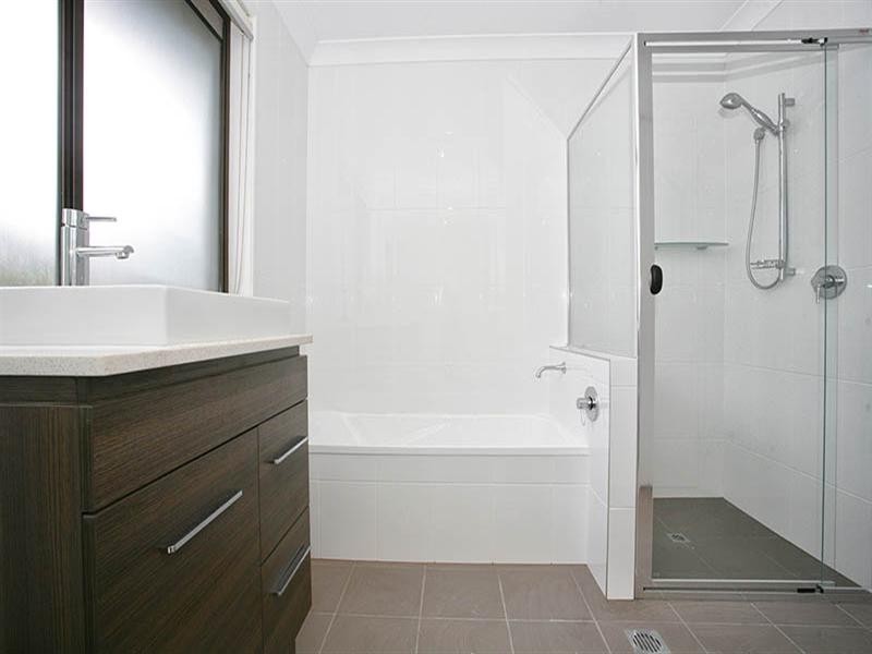 6 Blanc Close, Westlake QLD 4074