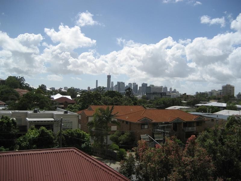 Unit 4/5 Burt Street, Auchenflower QLD 4066