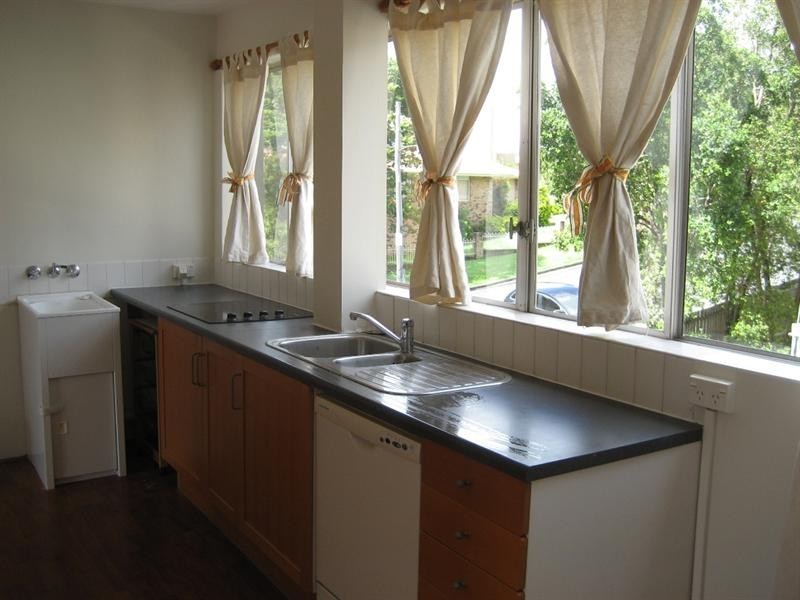 Unit 4/5 Burt Street, Auchenflower QLD 4066