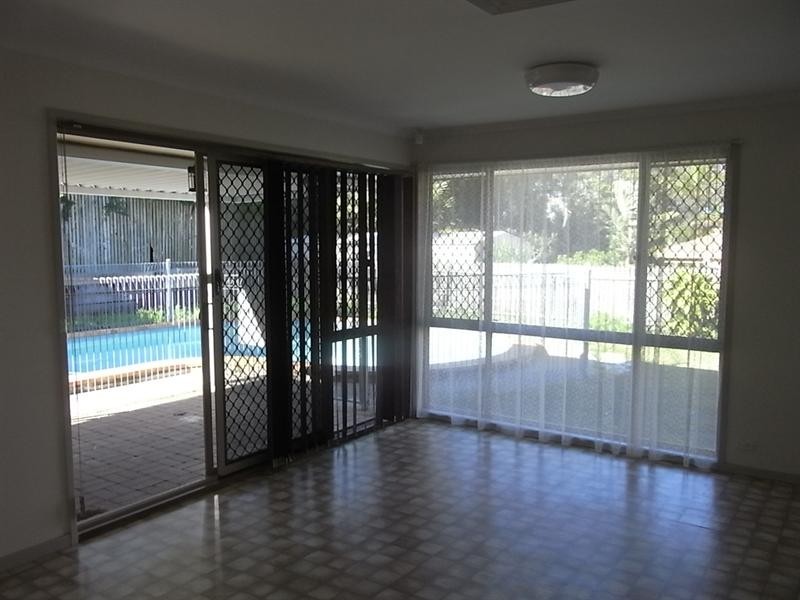 Sinnamon Park QLD 4073