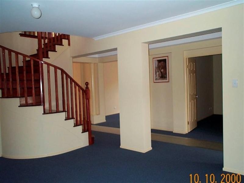 Sinnamon Park QLD 4073