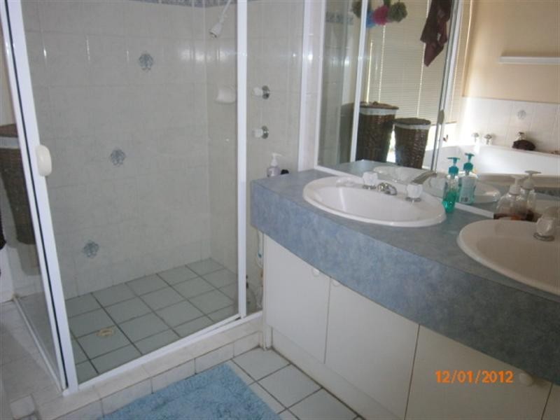 Sinnamon Park QLD 4073