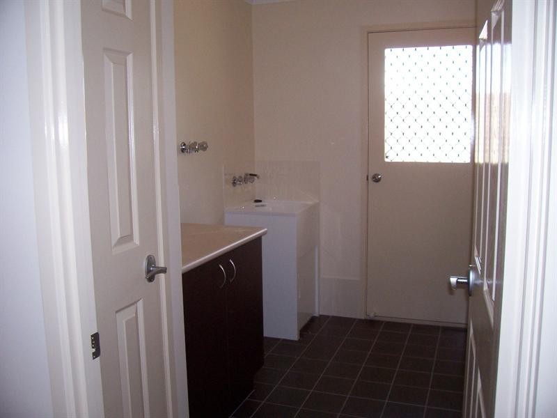 36 Emily Place, Sumner QLD 4074