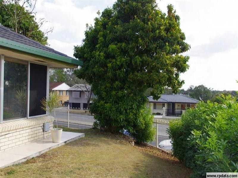 29 Dandenong Road, Jamboree Heights QLD 4074