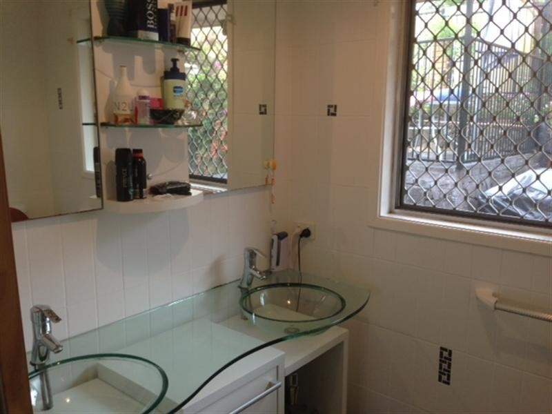 29 Dandenong Road, Jamboree Heights QLD 4074