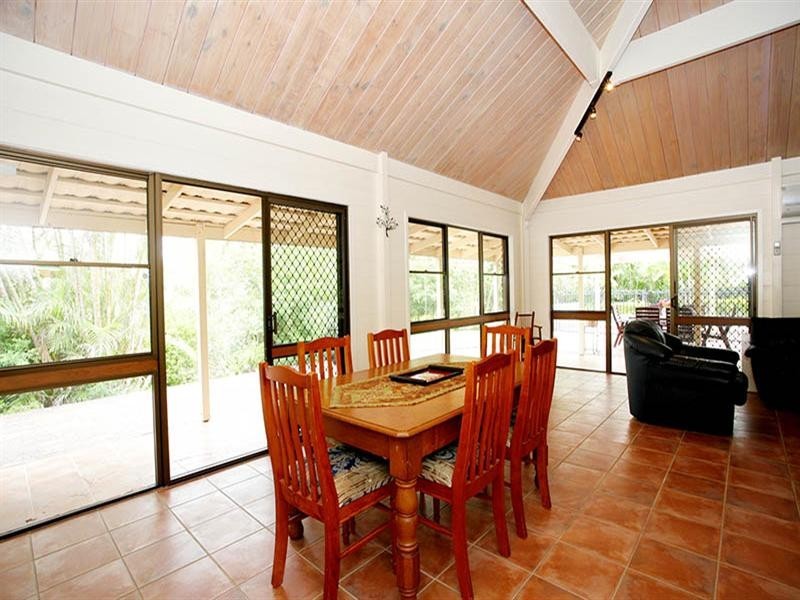 2 Chisholm Court, Mount Ommaney QLD 4074