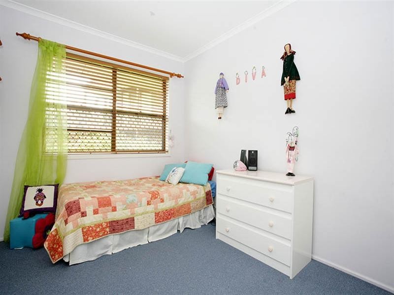 2 Chisholm Court, Mount Ommaney QLD 4074