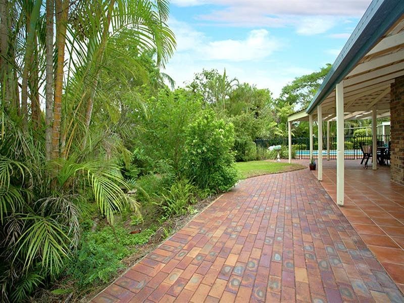 2 Chisholm Court, Mount Ommaney QLD 4074