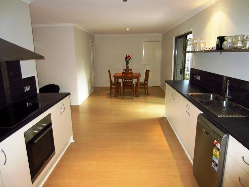 59 Glen Ross Road, Sinnamon Park QLD 4073