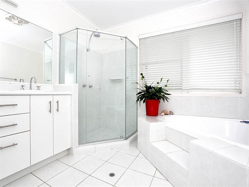 10 Wivenhoe Court, Westlake QLD 4074