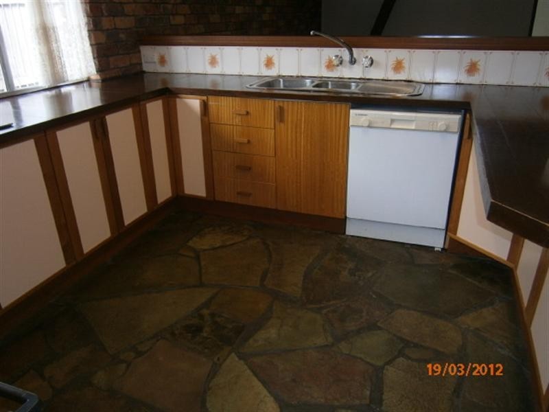 Mount Ommaney QLD 4074