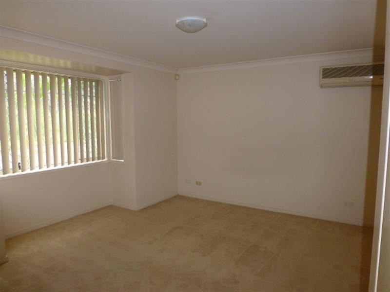 Mount Ommaney QLD 4074