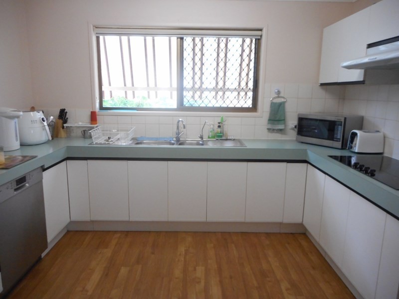 2 Lugano Street, Riverhills QLD 4074