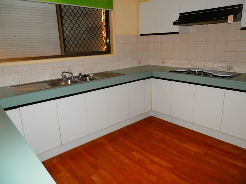 2 Lugano Street, Riverhills QLD 4074