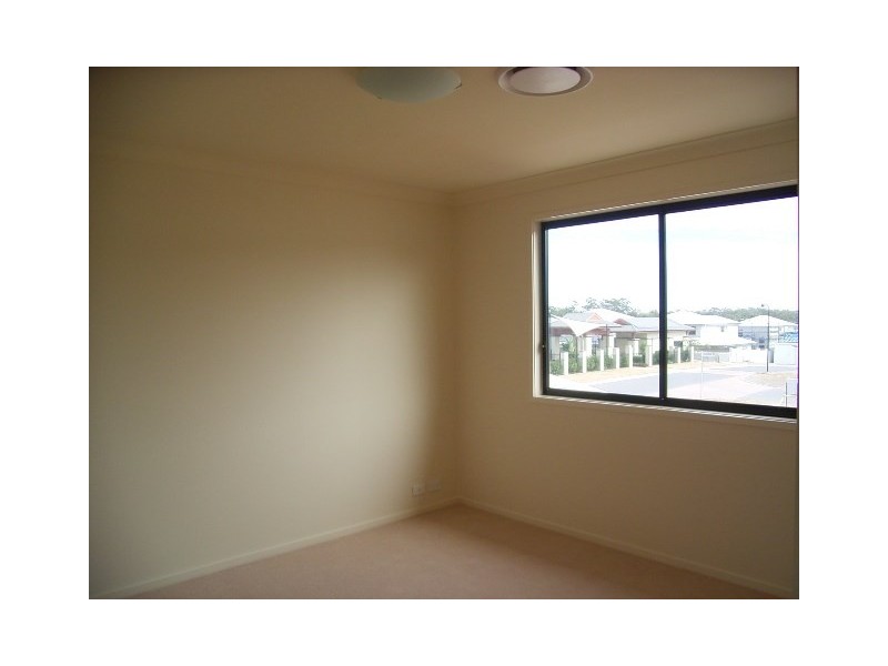 Mount Ommaney QLD 4074