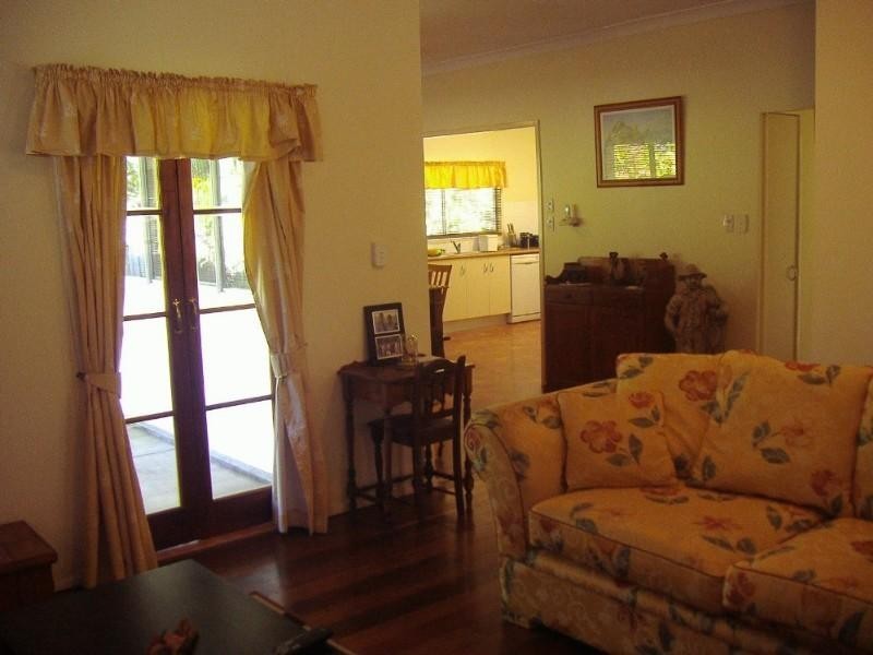 7 Hibiscus Street, Nambour QLD 4560