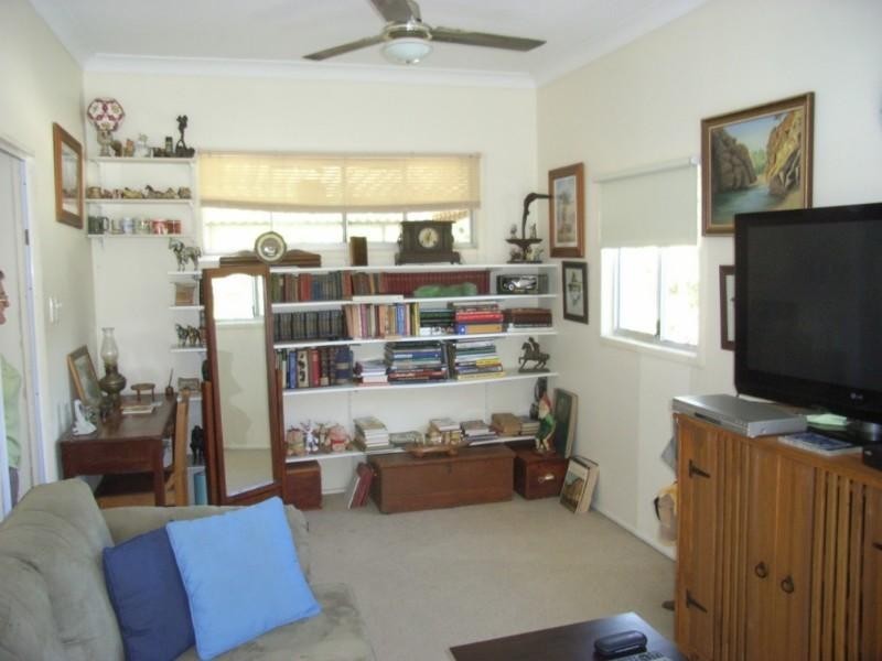 7 Hibiscus Street, Nambour QLD 4560