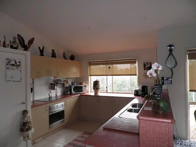 8 Rainbow Court, Woombye QLD 4559