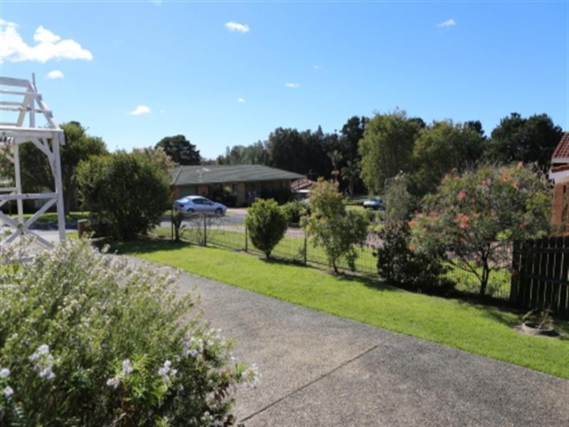 10 Emma Close, Dalmeny NSW 2546