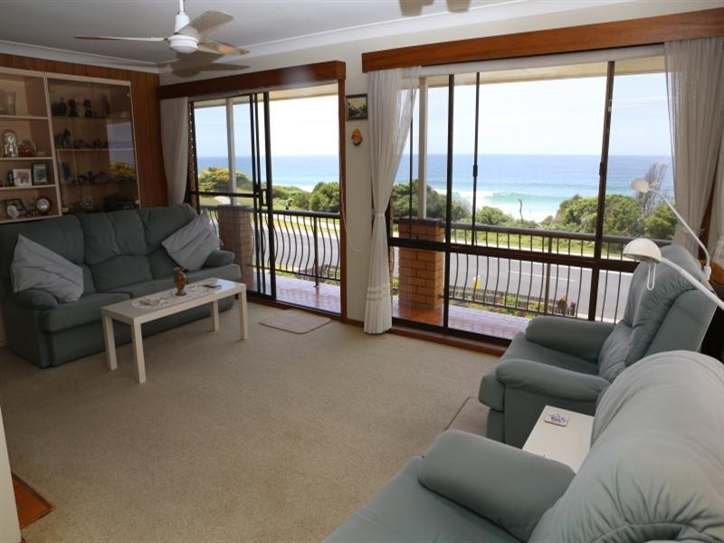 35 Dalmeny Drive, Kianga NSW 2546