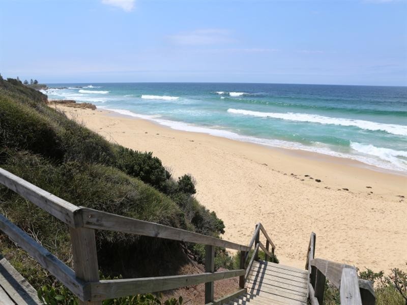 35 Dalmeny Drive, Kianga NSW 2546