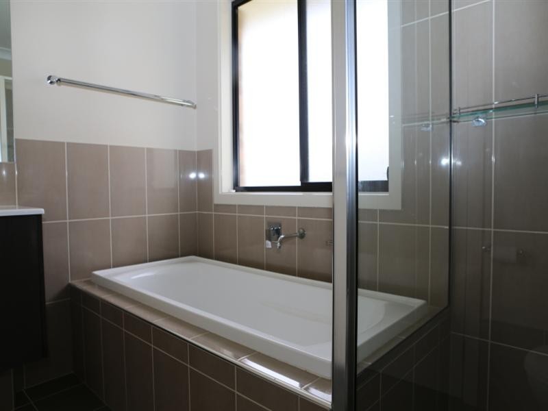 21 Binalong Street, Dalmeny NSW 2546
