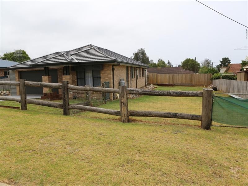 21 Binalong Street, Dalmeny NSW 2546