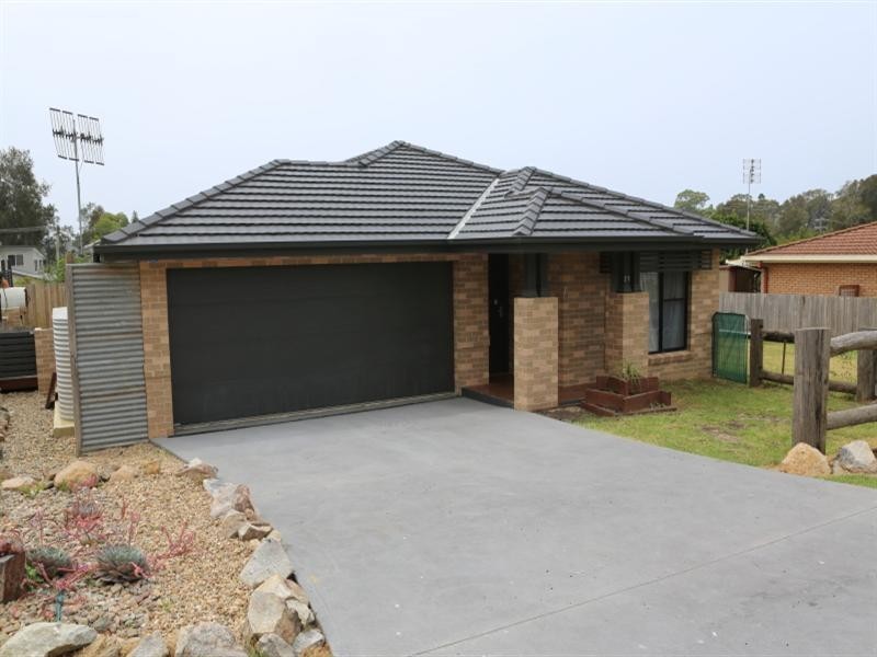 21 Binalong Street, Dalmeny NSW 2546