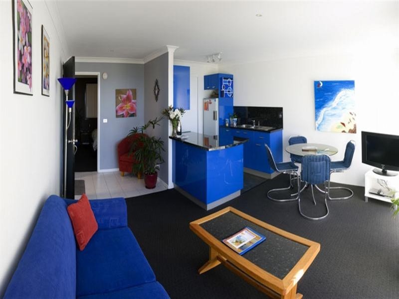 8 Warbler Crescent, North Narooma NSW 2546