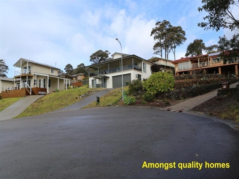 17 Beachview Close, North Narooma NSW 2546