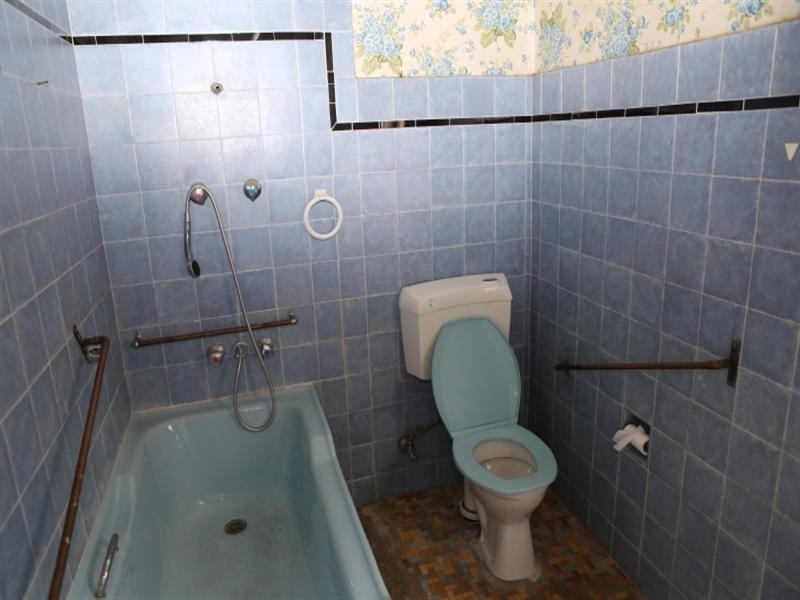 121-123 Noble Parade, Dalmeny NSW 2546