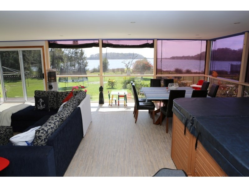 37 Myuna Street, Dalmeny NSW 2546