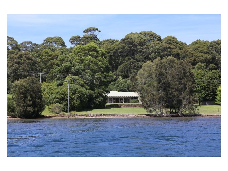80 Old Highway, Narooma NSW 2546