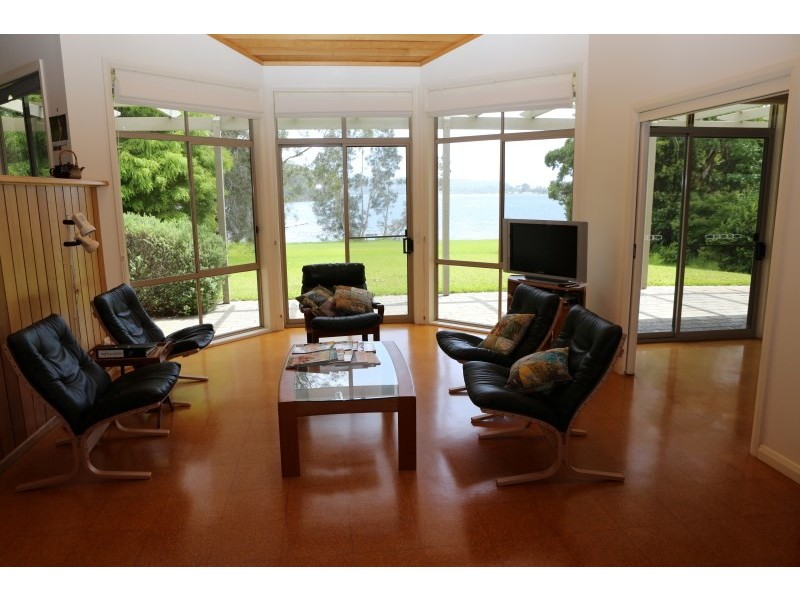 80 Old Highway, Narooma NSW 2546
