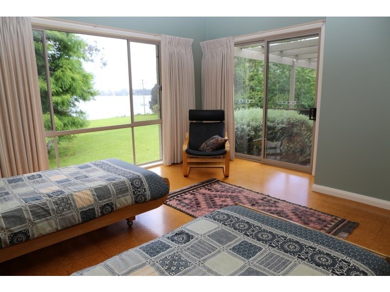 80 Old Highway, Narooma NSW 2546