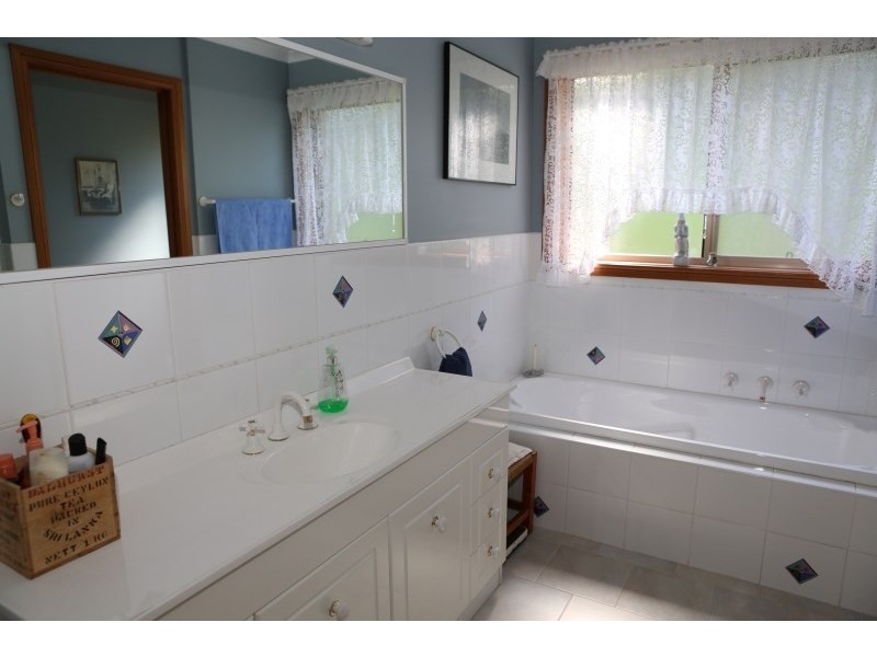 360 Old Highway, Narooma NSW 2546