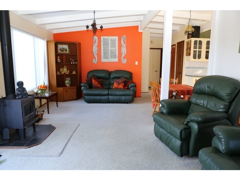 33 Fishermans Crescent, North Narooma NSW 2546
