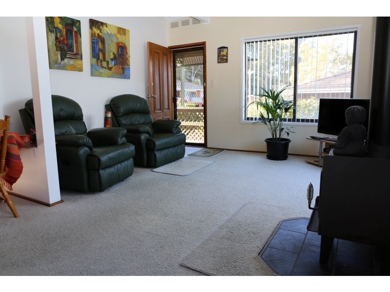 33 Fishermans Crescent, North Narooma NSW 2546
