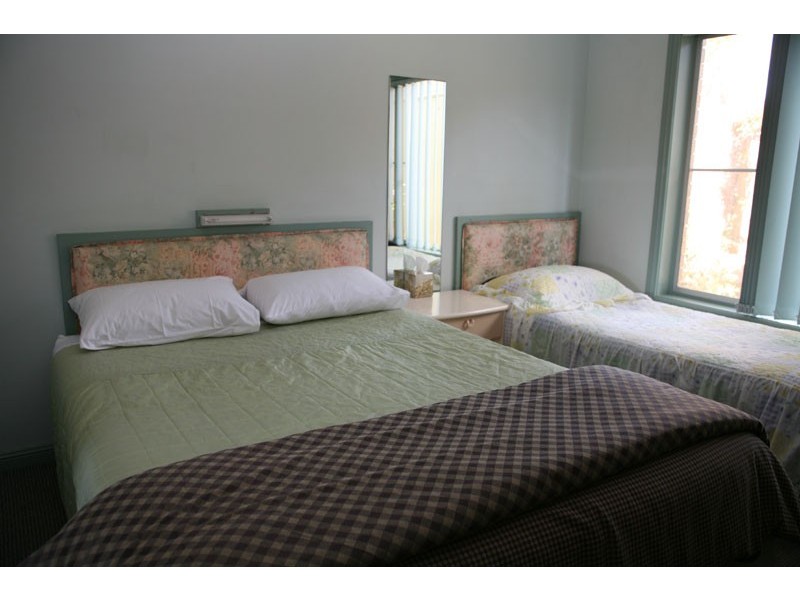 76 Princes Highway, Narooma NSW 2546