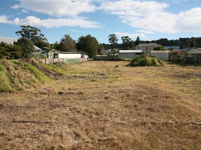 Cnr Princes Hwy & Burrawang Street, Narooma NSW 2546