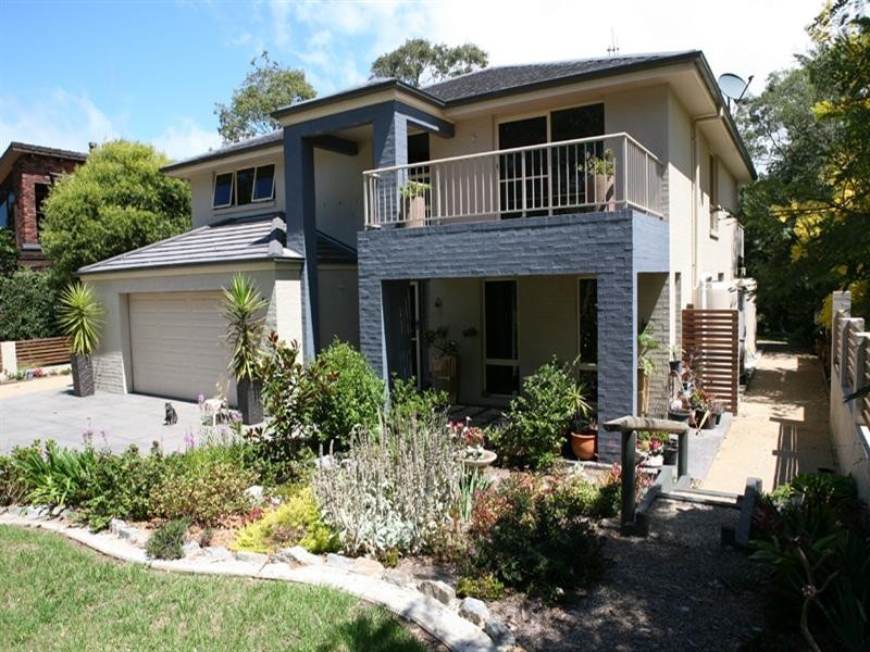 63 Eastaway Avenue, North Narooma NSW 2546