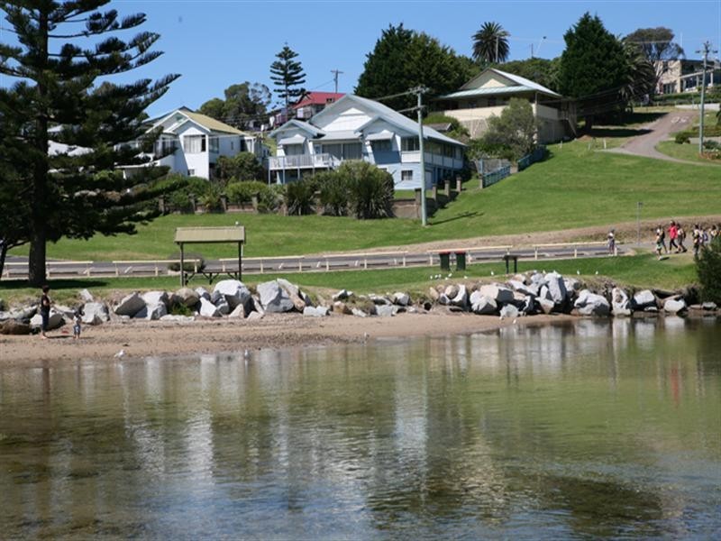5 Noorooma Crescent, Narooma NSW 2546