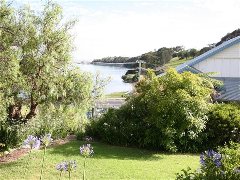 5 Noorooma Crescent, Narooma NSW 2546
