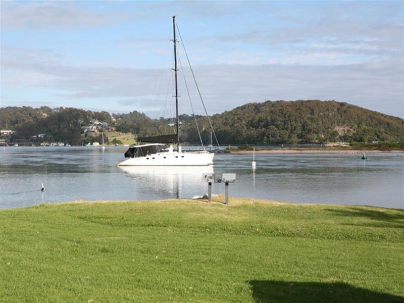 5 Noorooma Crescent, Narooma NSW 2546