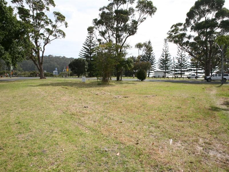 2 Princes Highway, Narooma NSW 2546