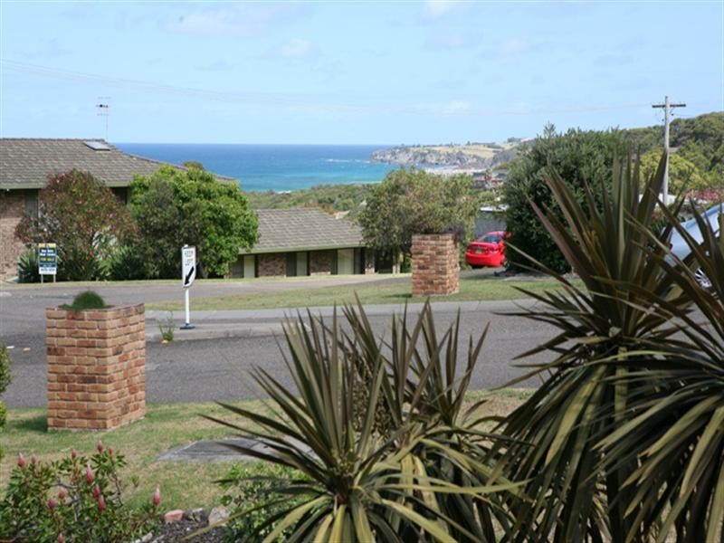 1 Dawn Parade, Kianga NSW 2546