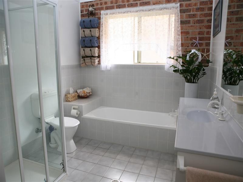 1 Dawn Parade, Kianga NSW 2546