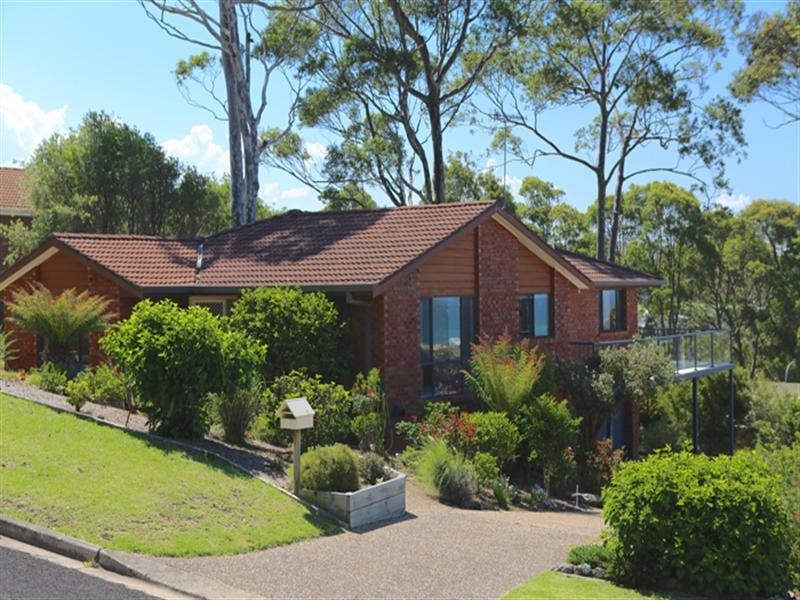 19 Warbler Crescent, North Narooma NSW 2546