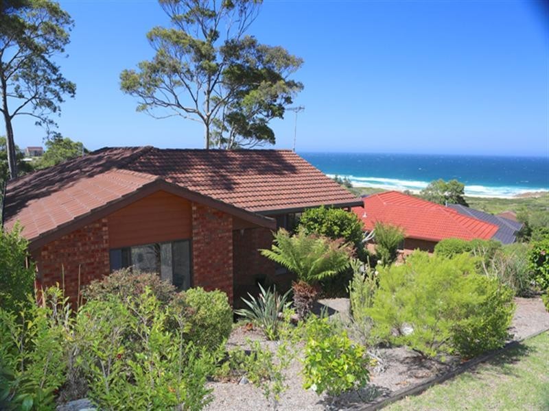 19 Warbler Crescent, North Narooma NSW 2546